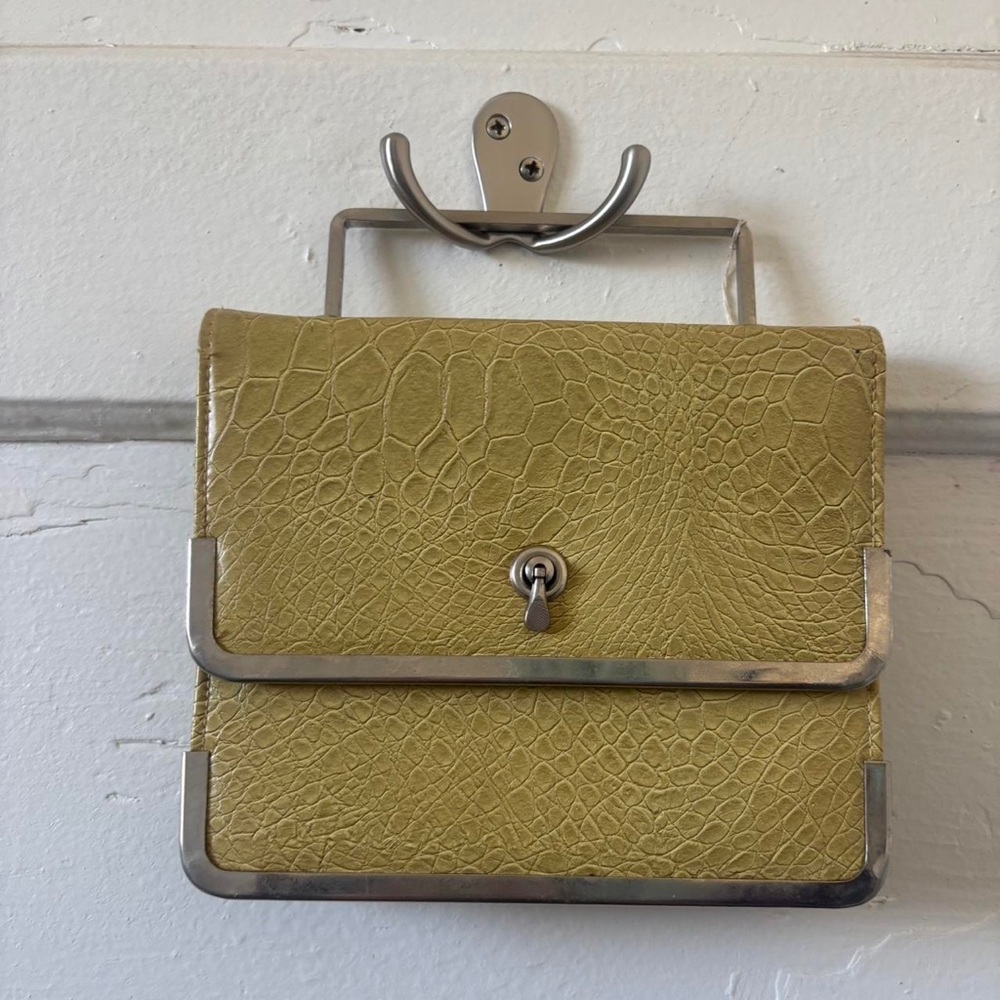Stylish Green Crocodile Pattern Handbag